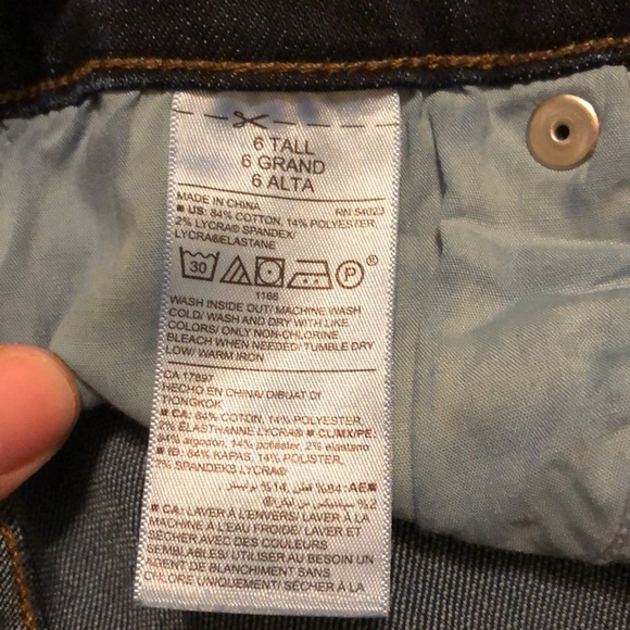 NWOT Old Navy Curvy Bootcut Jeans - Picture 3 of 4
